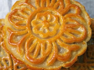 19、五仁月饼,再拍一张近点的。