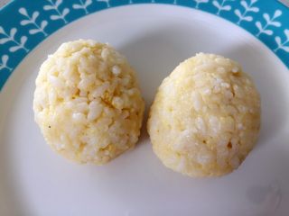 5、肉松小鸡饭团—带给宝宝更多有趣的童年回忆,嘿嘿，放在一边备用