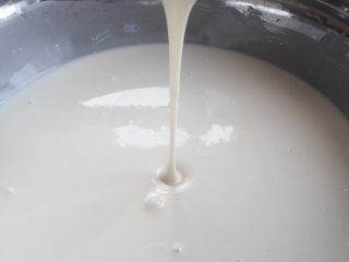 3、奥利奥雪梅娘,搅拌到均匀无颗粒状态就可以啦