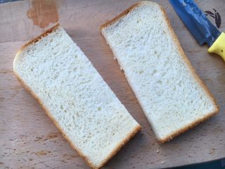 13、开放式果缤纷三明治,也可以把吐司一分为二