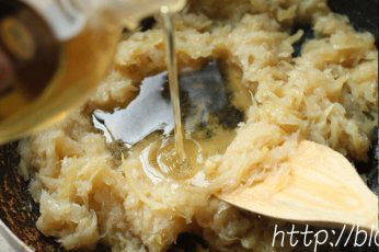 16、蜂蜜柠檬柚子茶,放凉至40度左右，倒入入蜂蜜