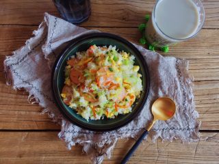 10、玉米肠蛋炒饭,成品。