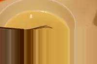 2、鸡蛋仔,面糊过滤，去除杂质后就是鸡蛋仔的基础面糊了。可以放置1小时后使用，我直接用过，也没什么问题；