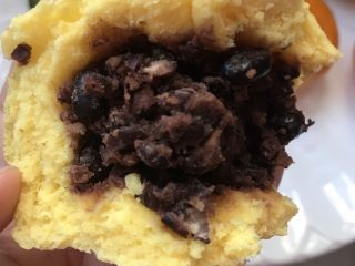 21、三彩豆沙包～附豆沙馅制作,现出锅的豆沙包！咬一口！无比满足！