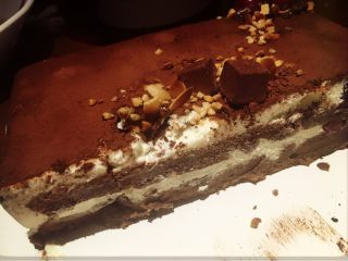 26、可可樱桃慕斯蛋糕,侧面图来一张