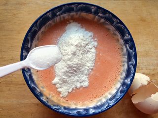 11、百变鸡蛋＋星星番茄鸡蛋饼,加1小勺盐