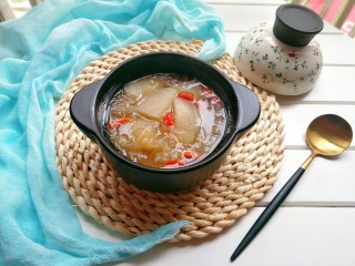 10、冰糖雪梨银耳羹,成品图