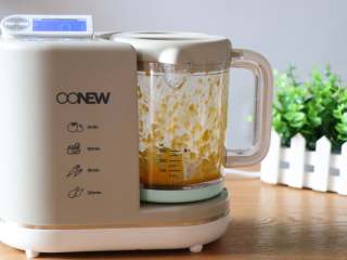 13、婴儿辅食之南瓜米糊,搅打成泥；