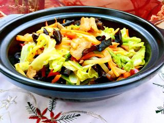 25、饭店里的明星菜系列➕干锅手撕包菜,成品