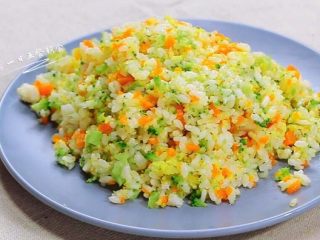 10、杂蔬鳕鱼猫饭团,如果不造型,就可以开吃了。