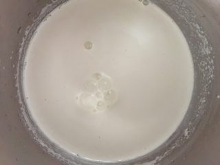 6、豆腐,磨好的豆浆，看，很细腻。