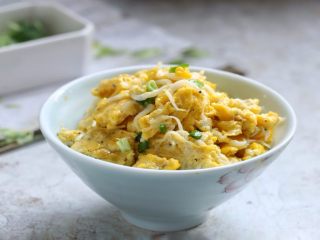 13、银鱼炒蛋,美味营养的银鱼炒蛋就做好了！