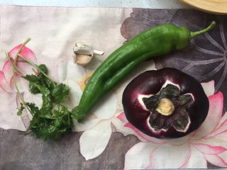 1、妈妈菜～素烧茄子,可以忽略那个青椒