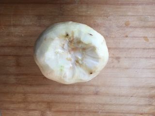 3、妈妈菜～素烧茄子,削皮