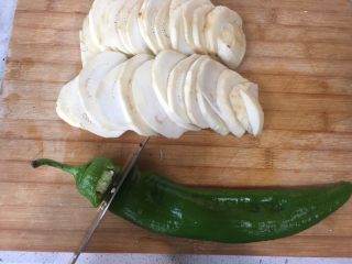 7、妈妈菜～素烧茄子,忽略那个青椒 哈哈