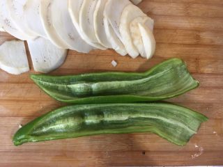 8、妈妈菜～素烧茄子,如果你喜欢吃青椒 也可以放