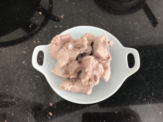 7、淡菜瑶柱排骨粥～健康养生靓粥,排骨飞水备用