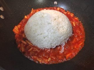 12、超满足便当（15）,倒入米饭（包子煮的饭 水放多了 炒饭的话 建议少放点水 或者隔夜米饭 最赞了）