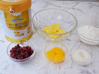 1、蔓越莓奶酥,准备好材料