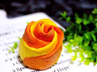 24、#甜味#双色南瓜玫瑰花,双色玫瑰花出锅喽