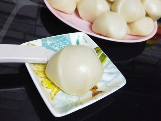 12、#宝宝辅食#奶香小馒头,一勺子一个小馒头