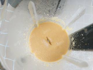 10、狭鳕鱼糕,不需要等到程序结束,只搅打两分钟就已经是非常细腻的鳕鱼糊了