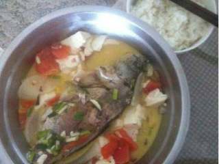 9、下奶的鲫鱼汤,吃饭了-