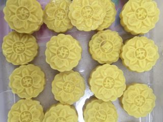 7、绿豆糕,成型