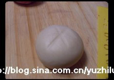 13、荷花酥,一定要捏紧封口，收口朝下放案板上