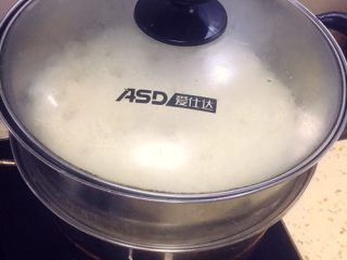 4、酒酿,大火一般是15分左右，就可以蒸熟。