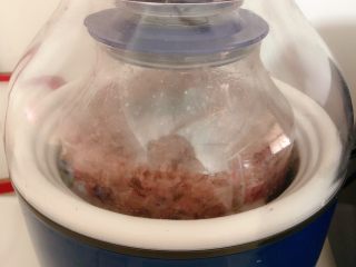 10、紫米酒酿,放入酵素机中