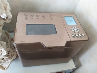 10、盐焗鸡腿（面包机版）,选择烘烤程序1个小时