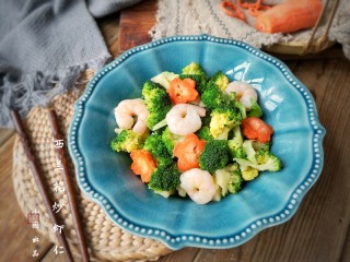 16、西兰花炒虾仁,一道清爽可口的西兰花炒虾仁就上桌啦！