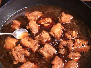 8、花样面条  香烧排骨面,加盐调味即可