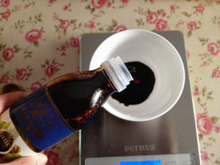 6、肉 松,炖肉的时候,开始调肉松的酱汁,