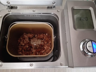 10、肉 松,面包机选择果酱功能,启动,静等肉松出炉,