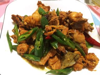 12、山东炒鸡,这是我换成辣版的，辣椒换了，另加了香叶和干辣椒，味相当好