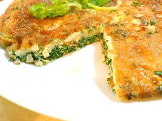 14、春游食谱~韭菜煎蛋,完美的韭菜煎蛋,圆圆的一张饼。