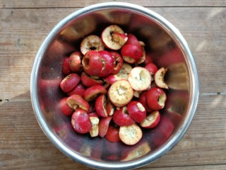 4、山楂糕,所有山楂都处理好