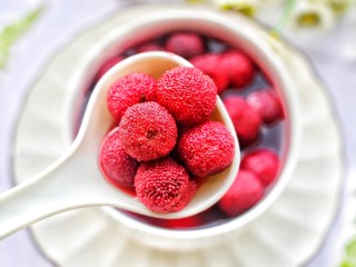 12、酸甜爽口的冰镇杨梅,零失败。