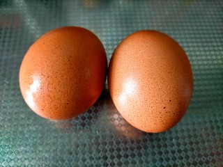 2、早餐卷饼,鸡蛋准备两个