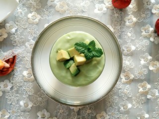 12、双层牛油果酸奶昔,一杯颜值杠杠的牛油果酸奶昔就ok啦！