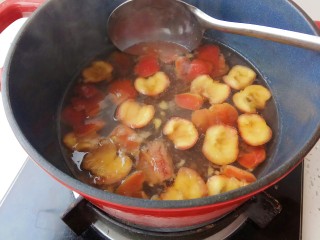 14、健脾养胃助消化的山楂汁,再煮15分钟就好了