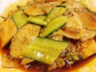 10、地方菜-蒜泥白肉,拌匀开吃，非常香辣美味下饭哦