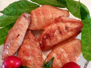 8、电饼铛烤鸡翅,这就是简单好做，烤制的外焦里嫩、滑嫩可口鸡翅，看到流口水吗????????????