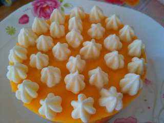 11、芒果流心慕斯,不会其它的,就从最简单的开始吧