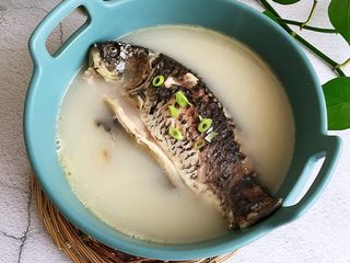 8、鲫鱼浓汤,成品
