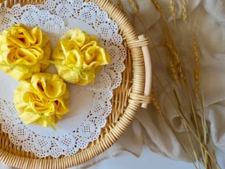 11、百变鸡蛋+福袋饭,女儿很惊喜，特别喜欢吃。包不进所有的炒饭，剩下的爸爸妈妈吃吧～