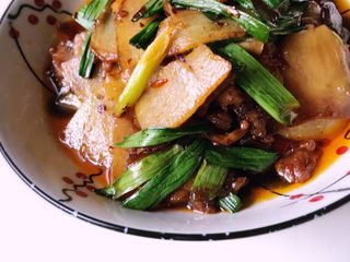 9、土豆回锅肉,出锅
