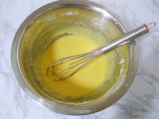 9、戚风蛋糕（八寸）,翻拌均匀